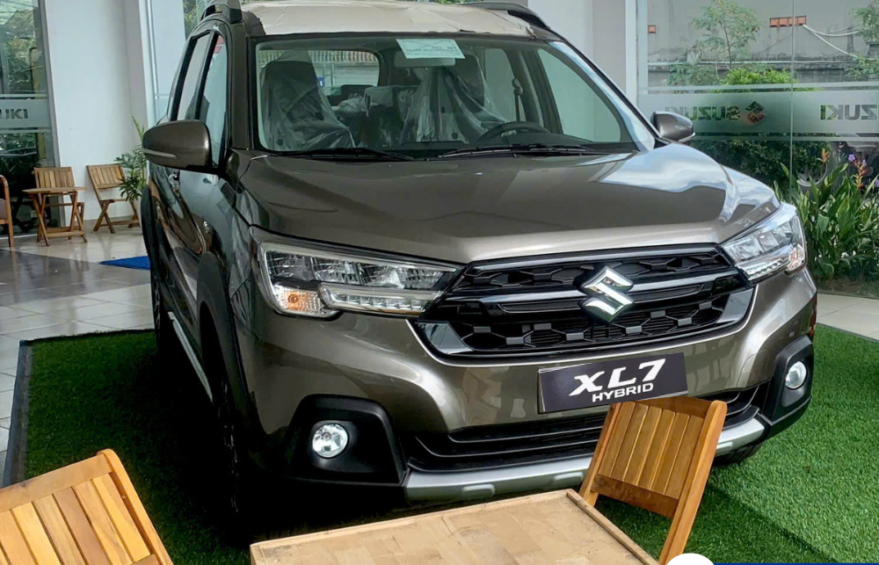 Mẫu xe Suzuki XL7 Hybrid tạị Suzuki Việt Nhật Long Thành